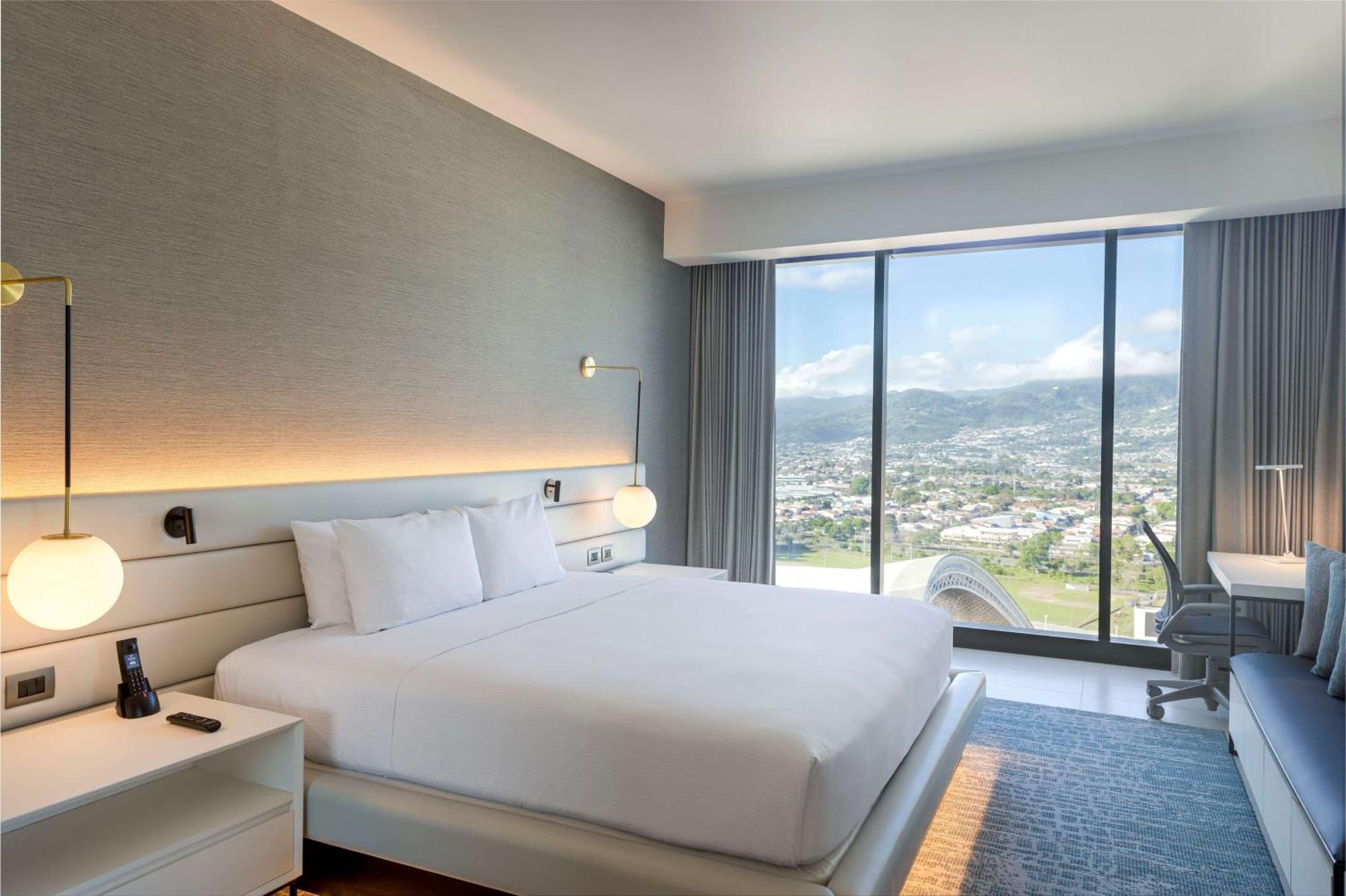 Executive King Room,1551226531:JPEG