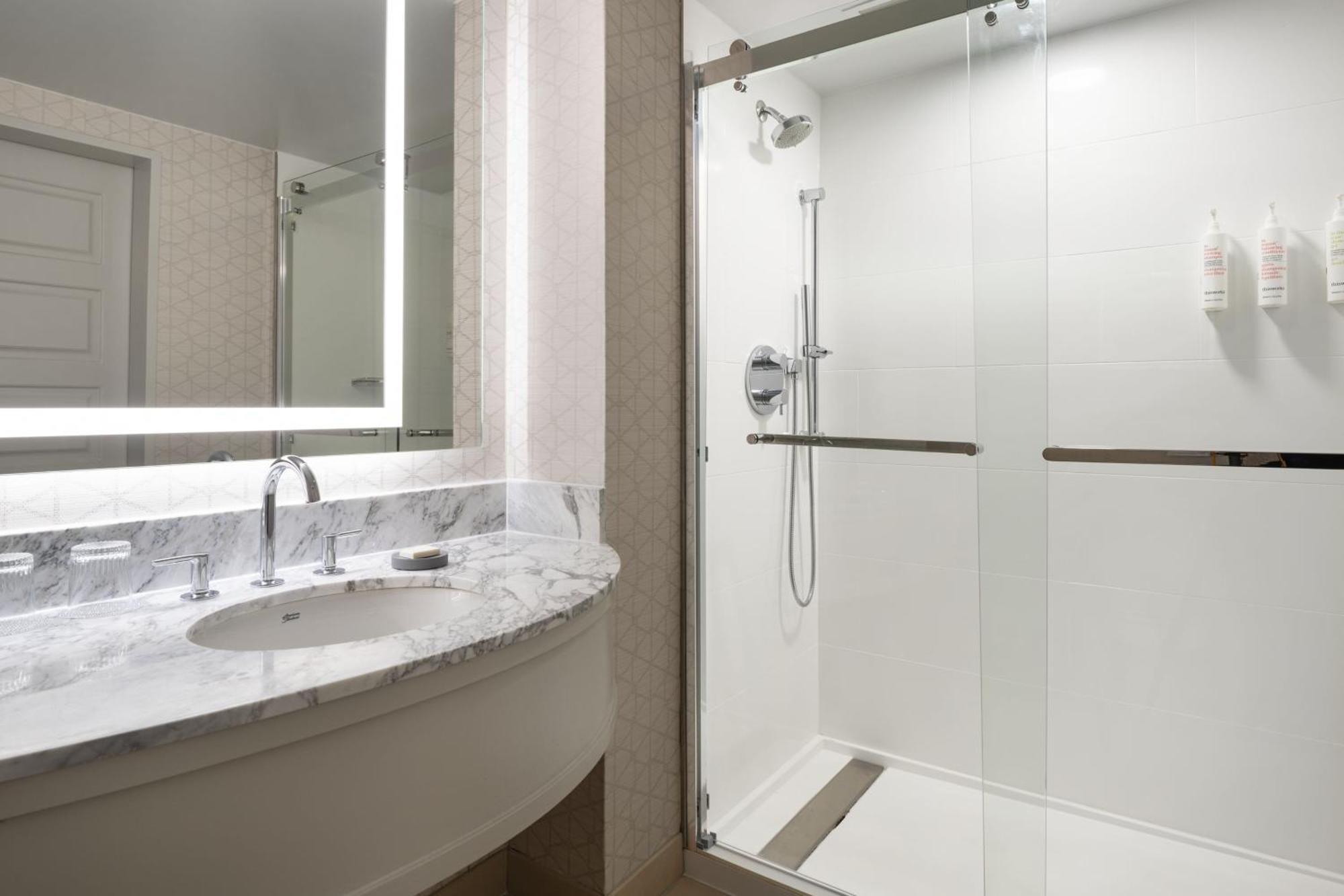 Habitación Doble - adaptada para personas con problemas de audición - cama extragrande